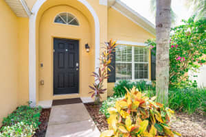 2178 ROYAL RIDGE DRIVE, DAVENPORT, FL 33896 - MLS#MFRO6318514