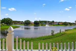 2076 SHANNON LAKES BLVD, KISSIMMEE, FL 34743 - MLS#MFRO6318526