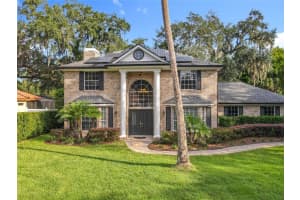 628 W Palm Valley Dr, OVIEDO