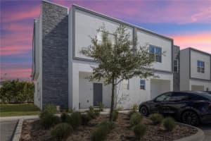 312 Famagusta Dr, DAVENPORT