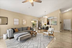2422 HOLLY PINE CIRCLE, ORLANDO, FL 32820 Sold 08/29/25