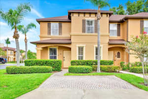 109 CAMBRIA AVENUE, DAVENPORT, FL 33897 Sold 07/21/25