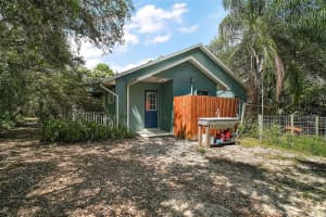 42108 Pine Valley Dr, PAISLEY