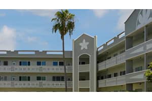 2257 WORLD PARKWAY BOULEVARD, CLEARWATER, FL 33763 - MLS#MFRO6319073