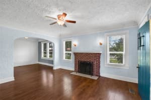 623 CENTER STREET, EUSTIS, FL 32726 - MLS#MFRO6319226