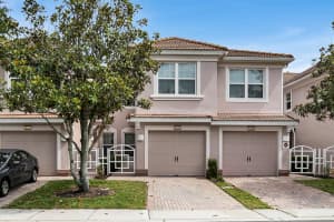 8310 Quimby Cir, DAVENPORT