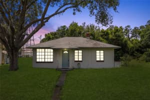 105 FLORIDA AVENUE, HOWEY IN THE HILLS, FL 34737 Sold 11/14/25