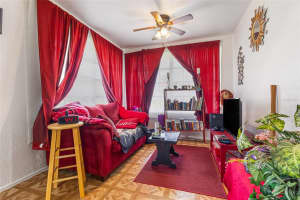 105 FLORIDA AVENUE, HOWEY IN THE HILLS, FL 34737 Sold 11/14/25