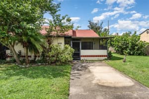 694 GOLDEN SUNSHINE CIRCLE, ORLANDO, FL 32807 - MLS#MFRO6319352