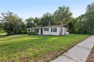 1320 E Lombardy Dr, DELTONA