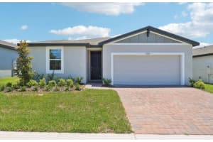 2365 White Tail St, DAVENPORT