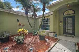 3271 SETTLERS TRL, ST CLOUD, FL 34772 Sold 09/05/25
