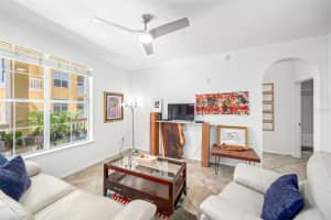 860 ORANGE AVENUE, ORLANDO, FL 32801 - MLS#MFRO6319869
