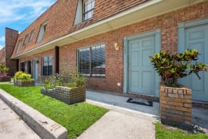 1300 Arlington Ln Ne #111, PALM BAY