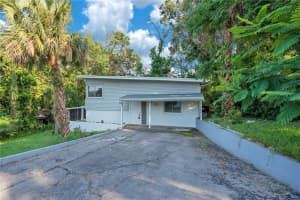 1630 Lakeview Ct, EUSTIS
