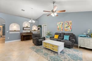2042 HAYFIELD WAY, APOPKA, FL 32712 Sold 08/19/25