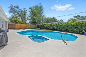 2220 DERBYSHIRE ROAD, MAITLAND, FL 32751 Sold 08/29/25