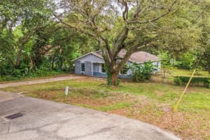 1212 HUDSON STREET, ORLANDO, FL 32808 Sold 10/04/25