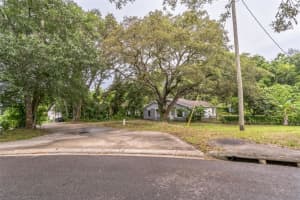 1212 HUDSON STREET, ORLANDO, FL 32808 Sold 10/04/25