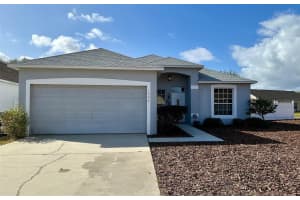 1354 Knollwood Dr, DAVENPORT