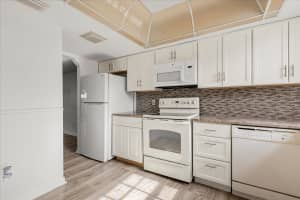2250 S Palmetto Ave #i-11 Daytona Beach, FL 32119 - Off Market