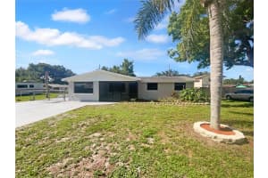 2575 KING AVENUE, AUBURNDALE, FL 33823 - MLS#MFRO6320665