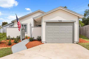 745 ASHLEY LANE, ORLANDO, FL 32825 Sold 08/19/25