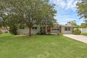 203 LAKEVIEW AVENUE, EUSTIS, FL 32726 - MLS#MFRO6320960