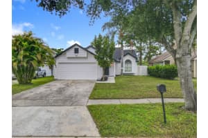 2160 CHURCHILL DOWNS CIRCLE, ORLANDO, FL 32825 Sold 08/21/25