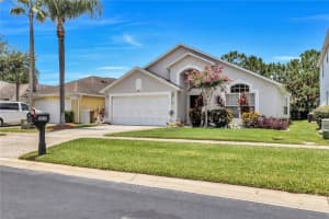 1019 Lake Berkley Dr, KISSIMMEE