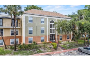3946 VERSAILLES DRIVE, ORLANDO, FL 32808 Sold 09/05/25