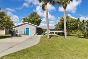 2356 Date Palm Dr, EDGEWATER
