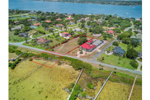 5715 SOUTH TROPICAL TRAIL, MERRITT ISLAND, FL 32952 - MLS#MFRO6321535