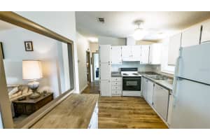 1725 HILTON HEAD BOULEVARD, LADY LAKE, FL 32159 - MLS#MFRO6321543