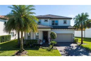 10427 Royal Cypress Way, ORLANDO