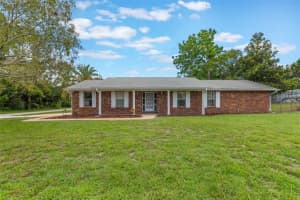 247 Carmen Ln, DEBARY