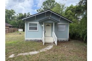 16320 3rd St, UMATILLA