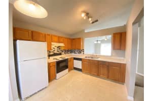1001 LITTLE CREEK ROAD, ORLANDO, FL 32825 - MLS#MFRO6322331