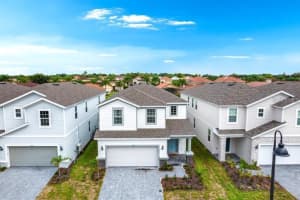 4021 Lana Ave, DAVENPORT