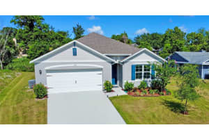 2033 E Gloria Dr, DELTONA