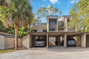 108 CROWN OAKS WAY, LONGWOOD, FL 32779 - MLS#MFRO6322491