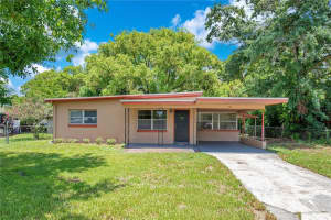 102 Mayrose Dr, SANFORD
