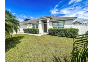 425 Cardinal Ct, POINCIANA