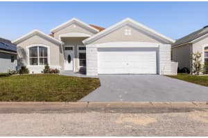 1041 Jaybee Ave, DAVENPORT