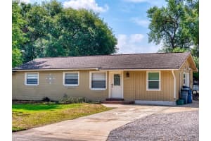 204 HOLLY DRIVE, ORANGE CITY, FL 32763 Sold 10/17/25