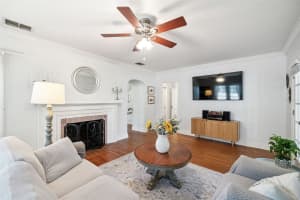 1011 PARK LAKE STREET, ORLANDO, FL 32803 Sold 08/14/25