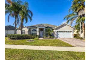 429 Belfry Dr, DAVENPORT
