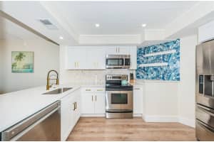 6177 SUN BOULEVARD, ST PETERSBURG, FL 33715 - MLS#MFRO6324132