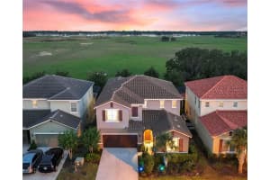 8020 Oak Shadow Ct, DAVENPORT