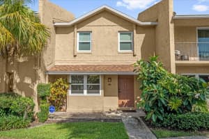 1009 Grove St Unit #90, MAITLAND